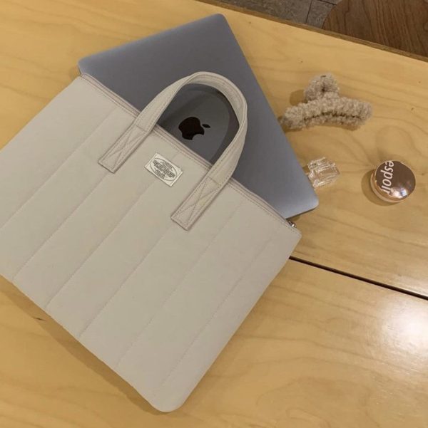 sac à main ordinateur blanc cassé